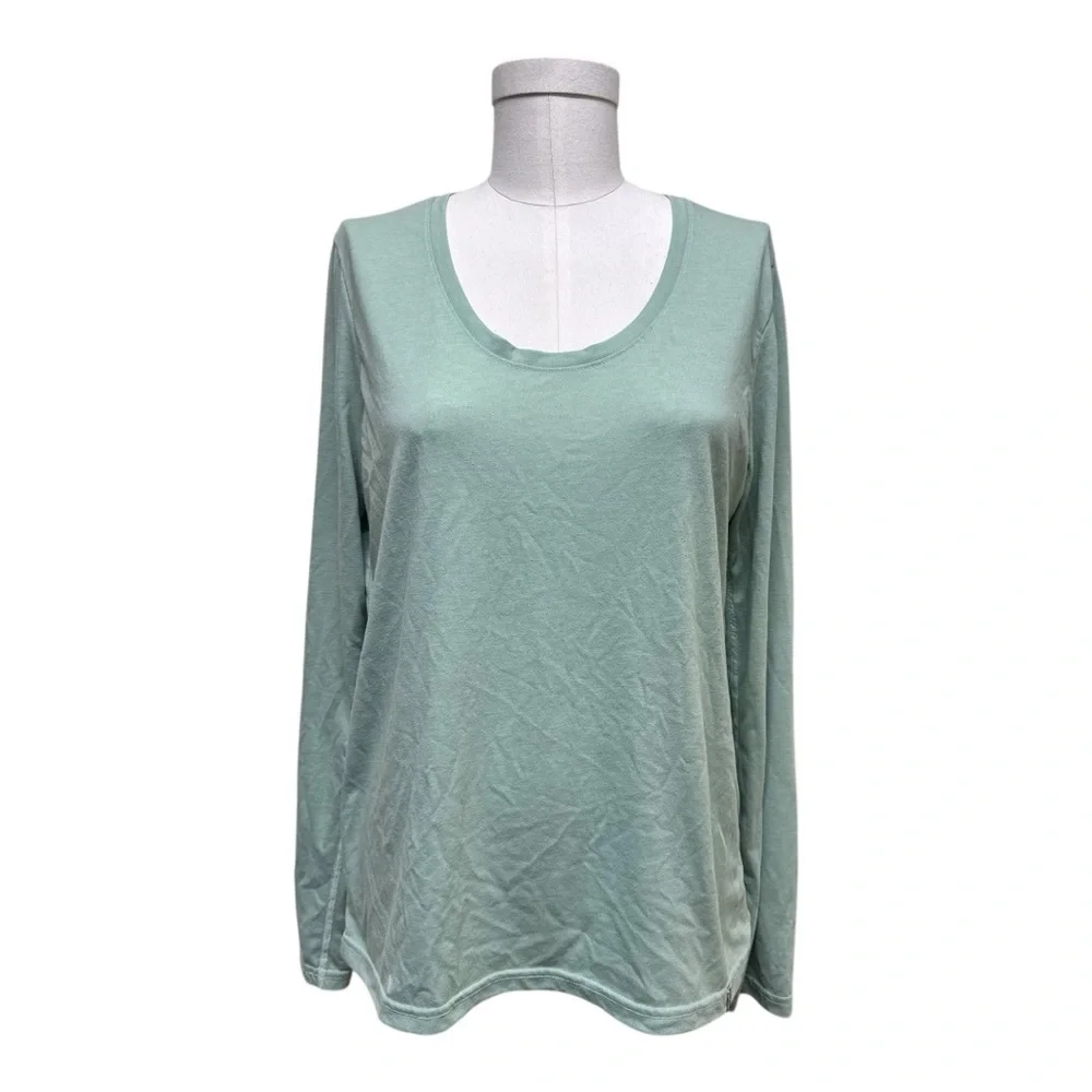 Set of TWO Stio Divide Scoop Neck Long Sleeve Tee, Yellow and Leaf Green, Medium - Picture 4 of 14